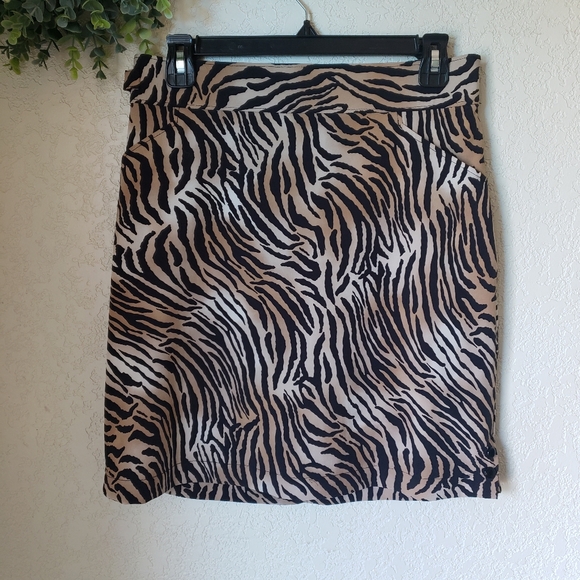CHICO’S Zynergy Golf Size 0.5 (S/6) Leopard Print Skort Reversible Outfit - Picture 10 of 15